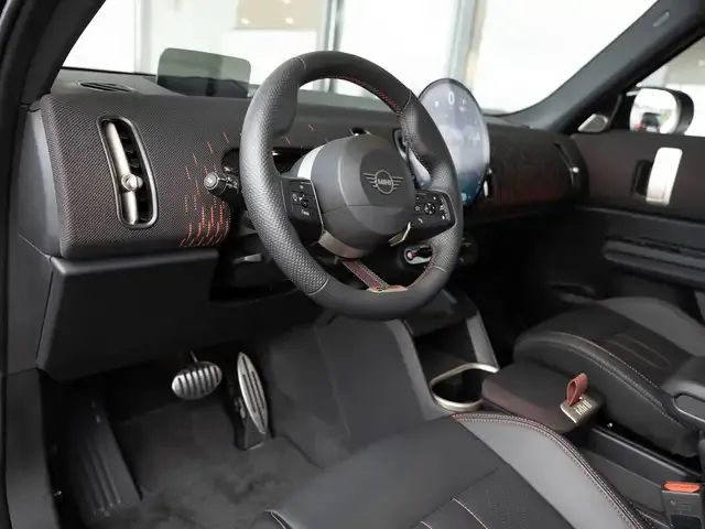 MINI John Cooper Works Countryman