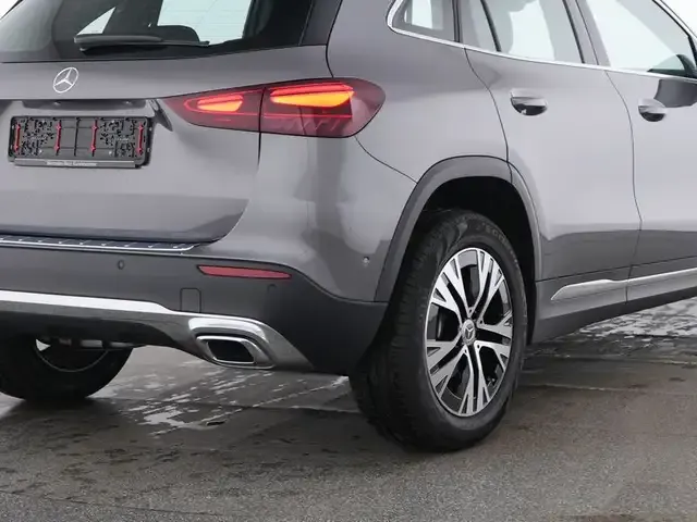 Mercedes-Benz GLA 200