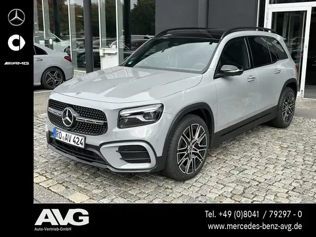Mercedes-Benz GLB 220