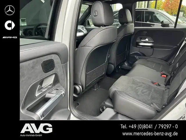 Mercedes-Benz GLB 220