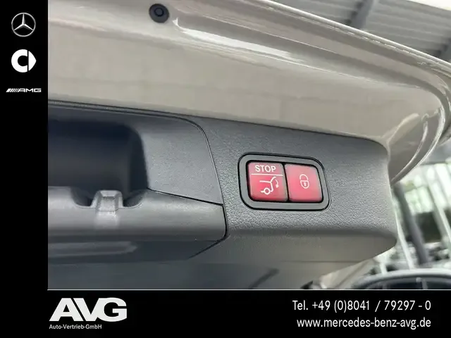 Mercedes-Benz GLB 220