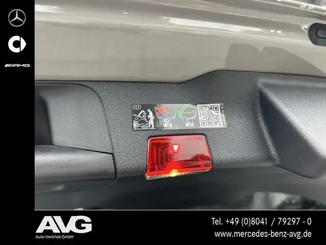 Mercedes-Benz GLB 220