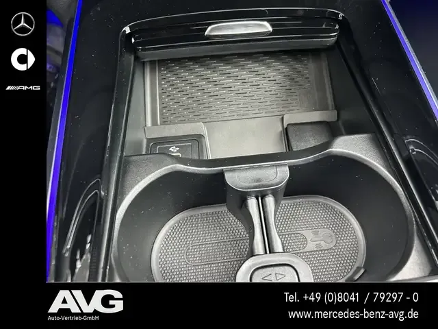 Mercedes-Benz GLB 220