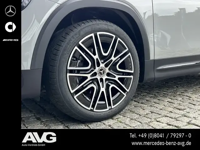 Mercedes-Benz GLB 220