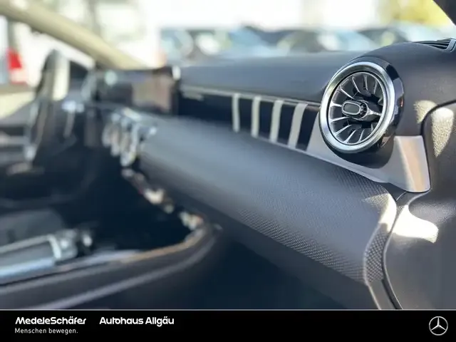 Mercedes-Benz A 35 AMG