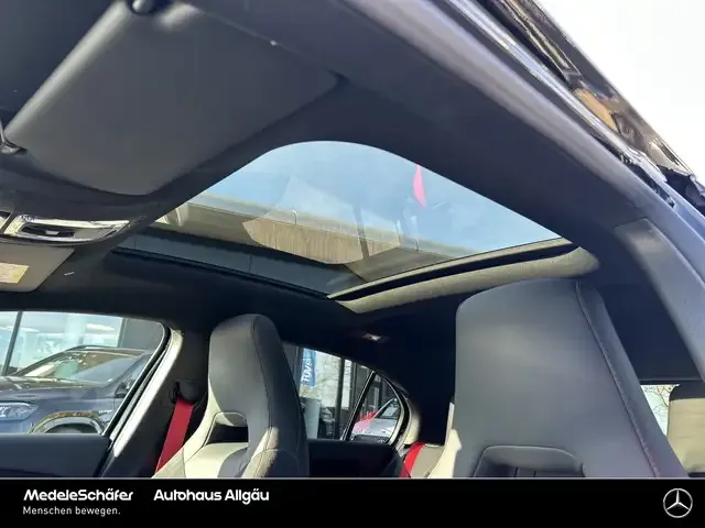 Mercedes-Benz A 35 AMG