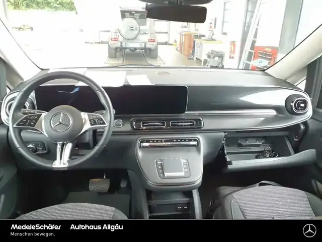 Mercedes-Benz EQV 300