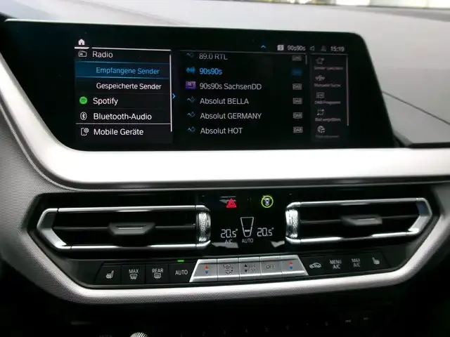 BMW 118