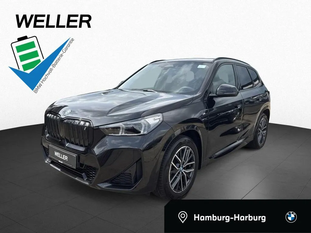 BMW iX1
