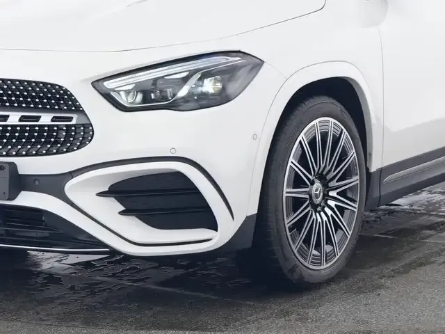 Mercedes-Benz GLA 200