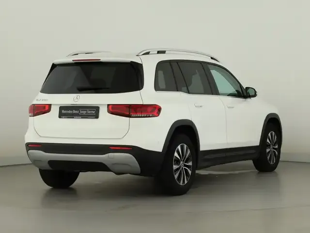 Mercedes-Benz GLB 200