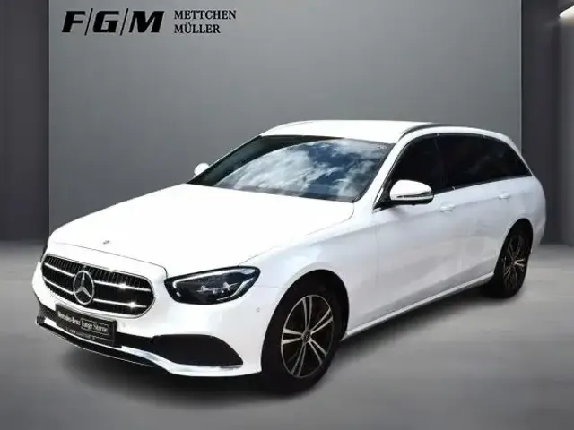 Mercedes-Benz E 200