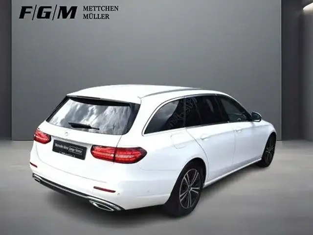 Mercedes-Benz E 200