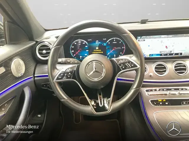 Mercedes-Benz E 200