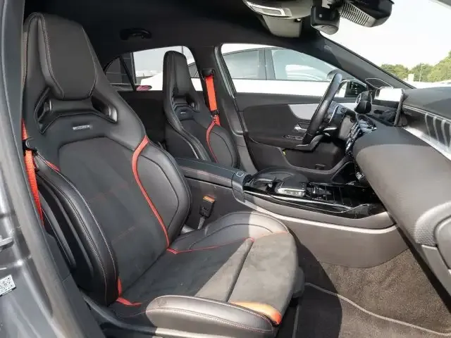 Mercedes-Benz A 35 AMG