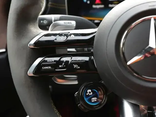 Mercedes-Benz E 63 AMG