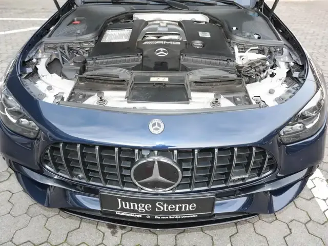 Mercedes-Benz E 63 AMG