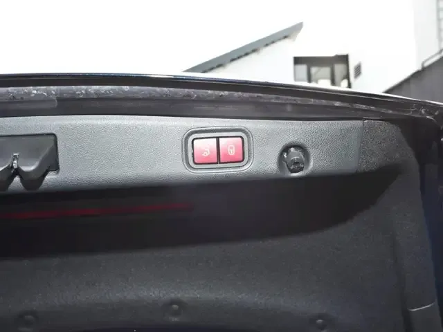 Mercedes-Benz E 63 AMG