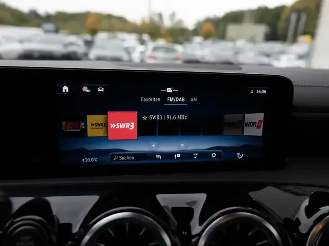 Mercedes-Benz CLA 220
