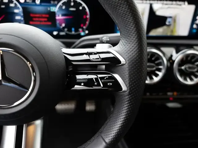 Mercedes-Benz CLA 220