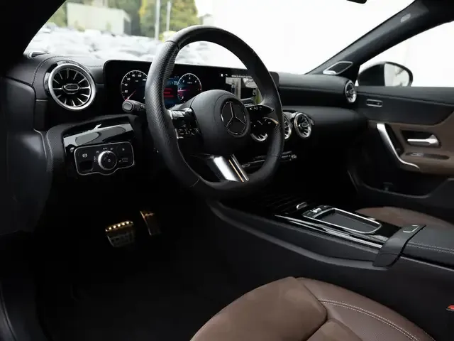 Mercedes-Benz CLA 220