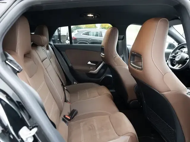 Mercedes-Benz CLA 220