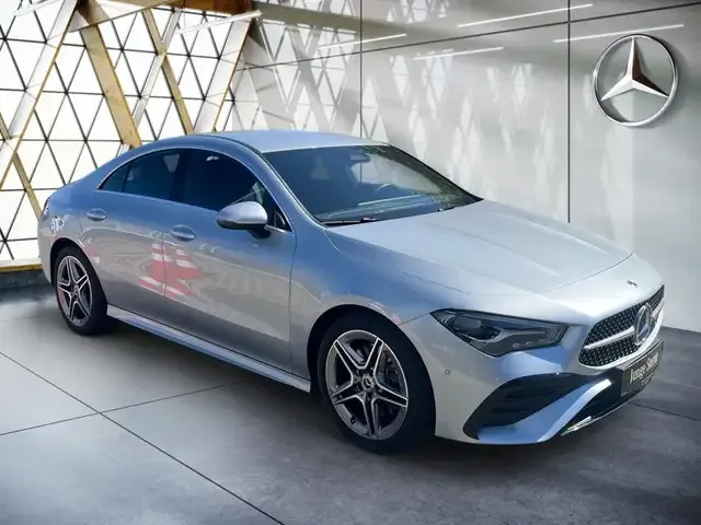 Mercedes-Benz CLA 220