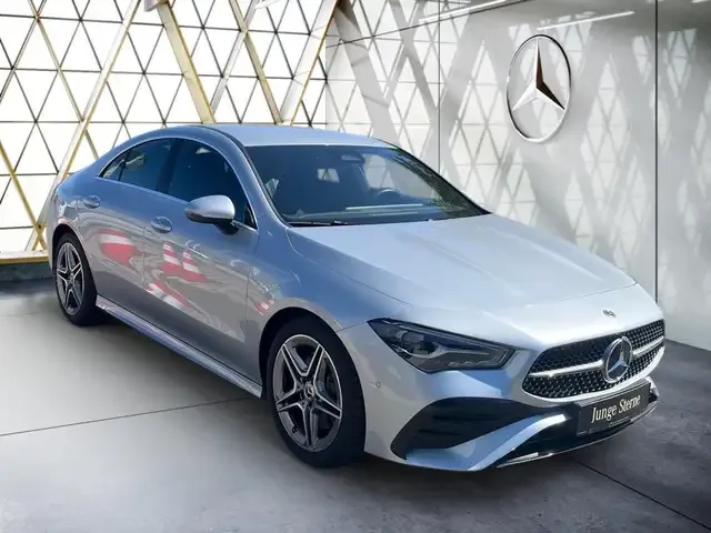 Mercedes-Benz CLA 220