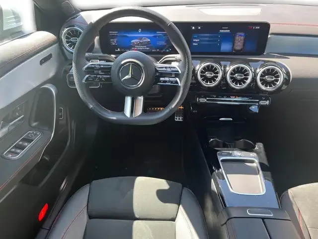 Mercedes-Benz CLA 220