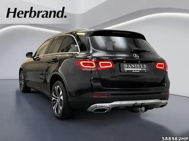 Mercedes-Benz GLC 220