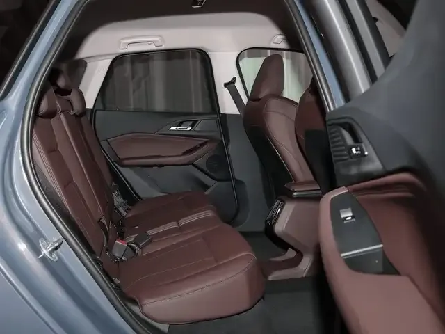 BMW 225