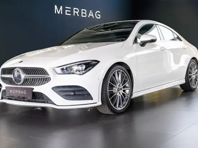 Mercedes-Benz CLA 200