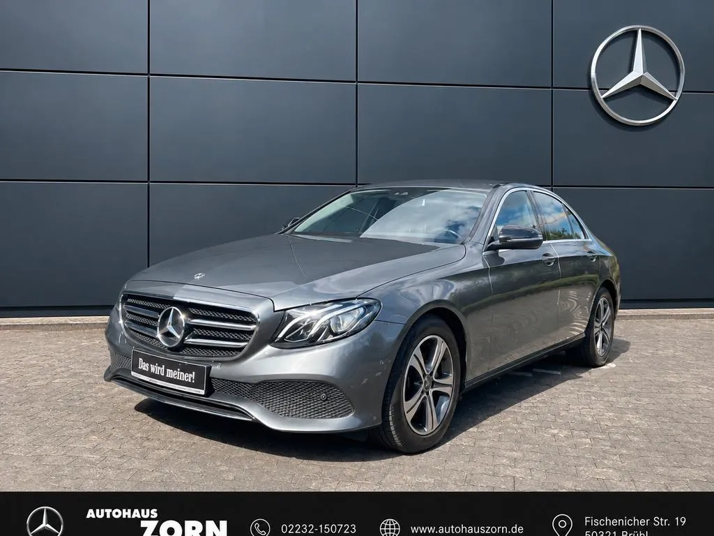 Mercedes-Benz E 200