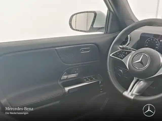 Mercedes-Benz GLB 180