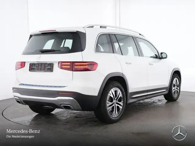 Mercedes-Benz GLB 180