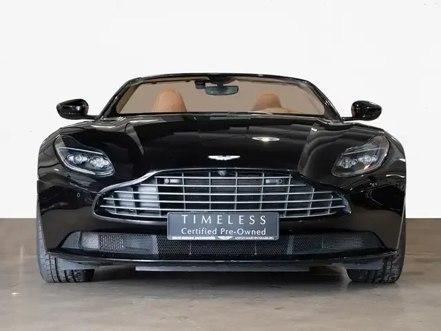 Aston Martin V8