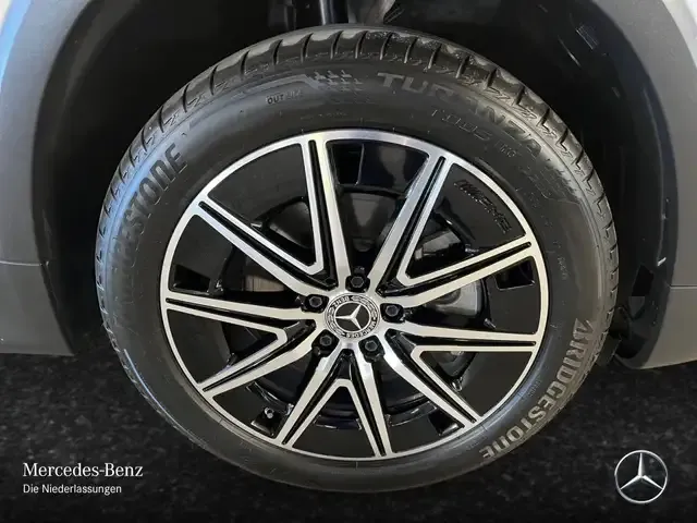 Mercedes-Benz EQB 300
