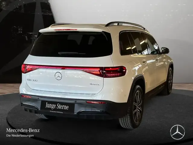 Mercedes-Benz EQB 300