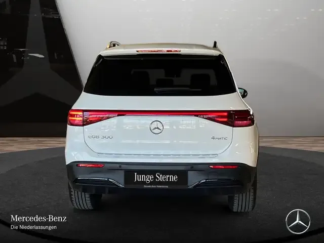 Mercedes-Benz EQB 300