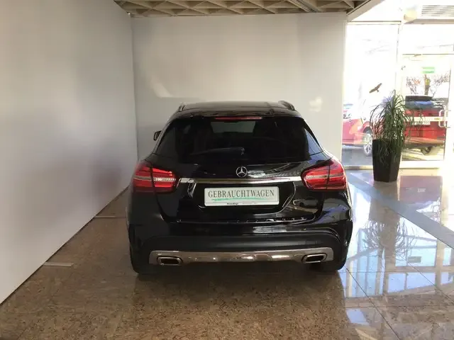 Mercedes-Benz GLA 250