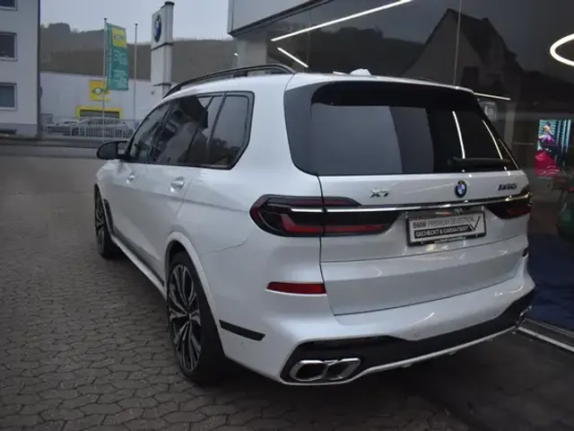BMW X7 M