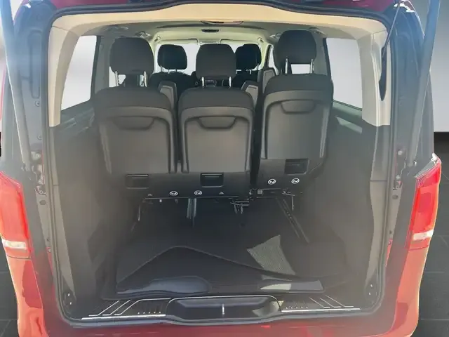 Mercedes-Benz V 220