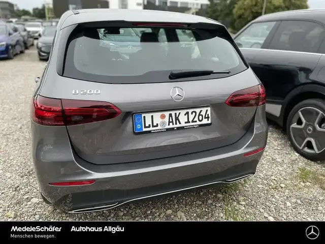 Mercedes-Benz B 200