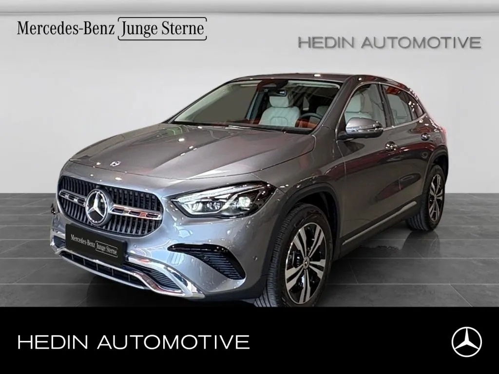 Mercedes-Benz GLA 220