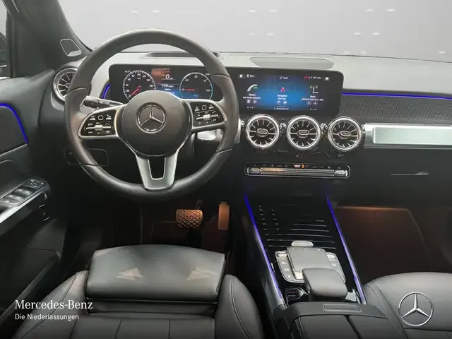 Mercedes-Benz EQB 300