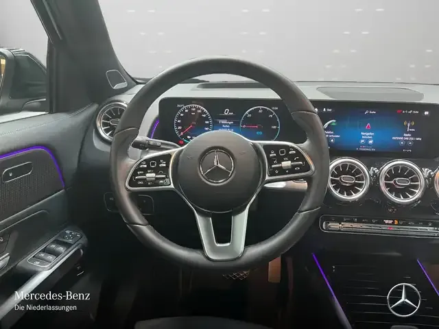 Mercedes-Benz EQB 300