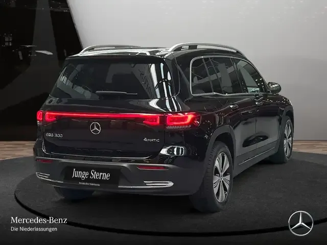 Mercedes-Benz EQB 300