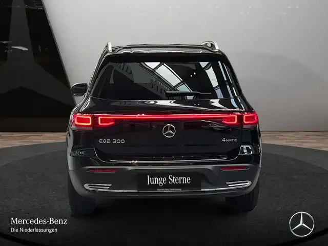 Mercedes-Benz EQB 300