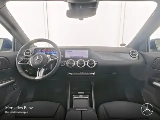 Mercedes-Benz EQA 300