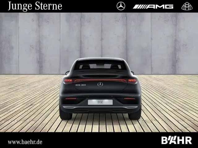 Mercedes-Benz EQE 300